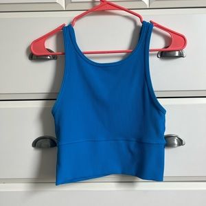 Lululemon power pivot tank size 6
